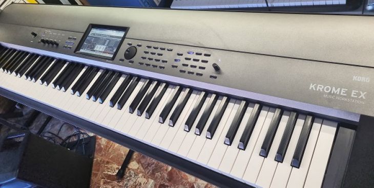 KORG KROME EX 88 TECLAS - Imagen por defecto