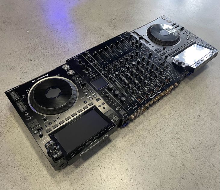 2x CDJ-3000 + DJM-V10 LF - Imagen3