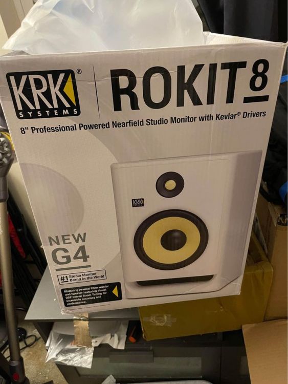 Envío gratuito de monitores de estudio KRK Rokit 5 G4 Powered