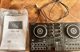 DDJ-200 DJ-Tisch, sehr selten verwendet, komplett
 - Bild