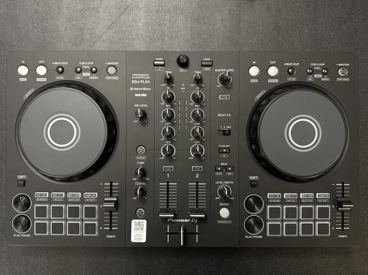 Pioneer DDJ-FLX4 - Bild2