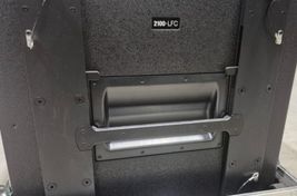 Meyer Sound 2100 LFC Subwoofer
 - Bild