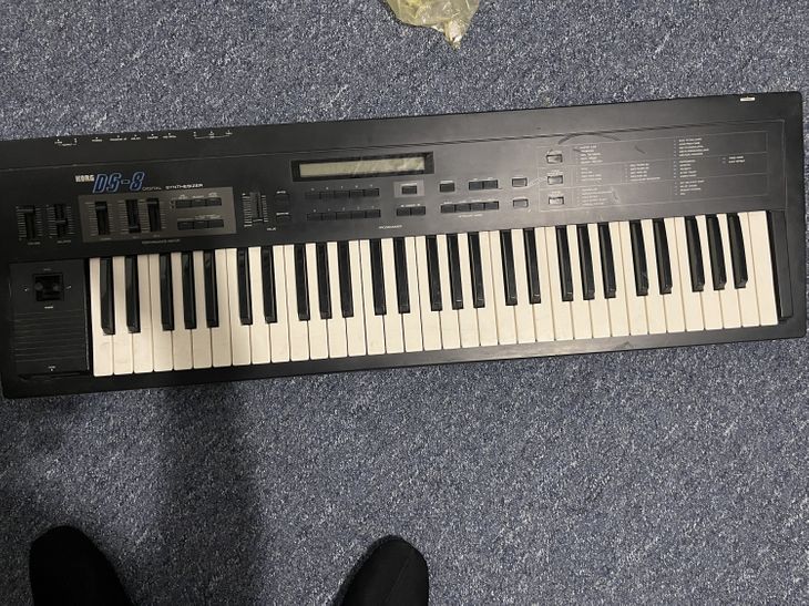 Korg DS-8 Vintage Digital Synthesizer - Imagen por defecto