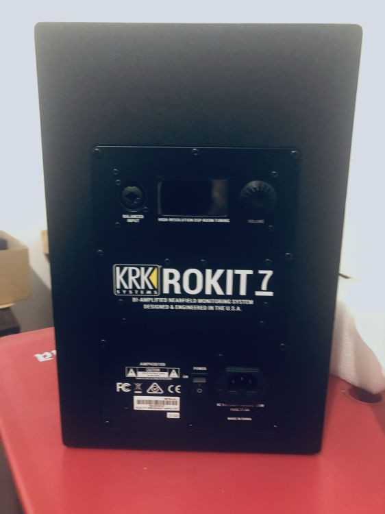 KRK RP7 G4 PAR DE MONITORES (IMPECABLES) - Image3