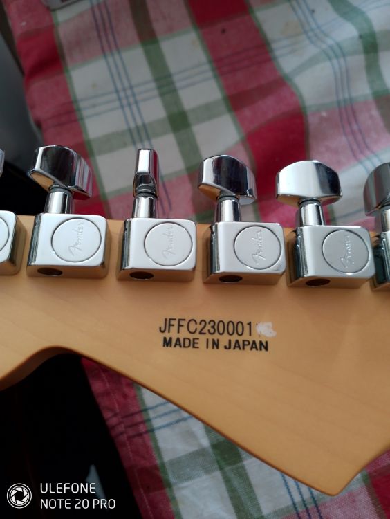 Fender stratocaster - Bild4