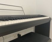 Piano digital negro Thomann SP5600 - Imagen