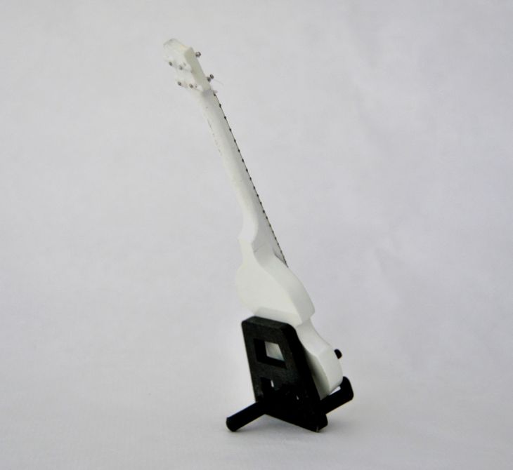 Guitarra en Miniatura. Mod.Paul McCartney. 16,6 cm - Immagine3