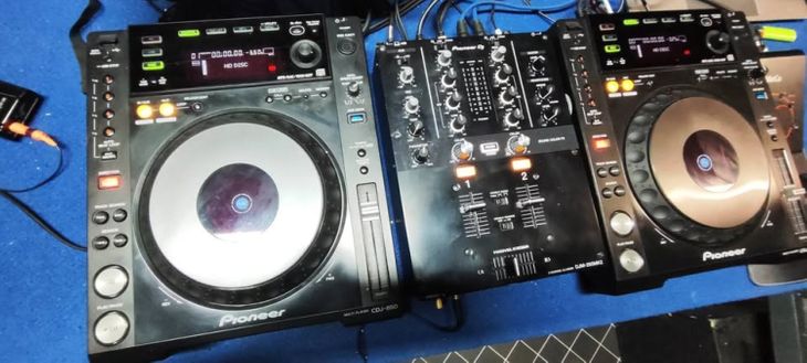 cdj850 B + Mixer + Case - Imagen2