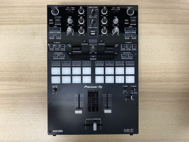 Pioneer DJ DJM-S7 - Imagen1