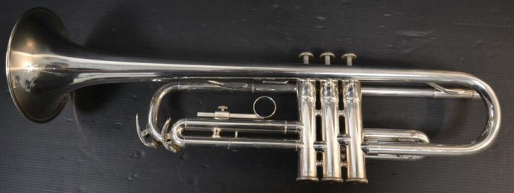 Trompeta Sib Yamaha 2320s plateada - Image2