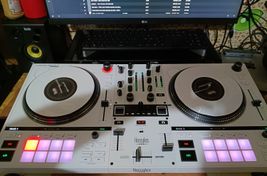 DJ console
 - Image