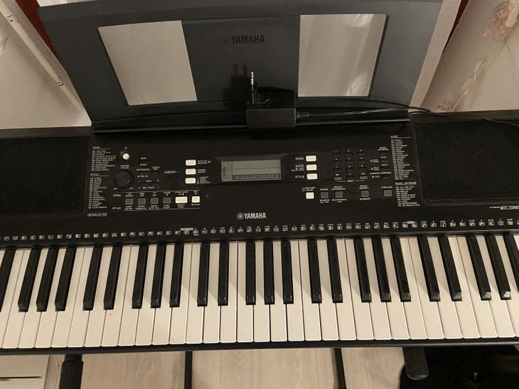 Synthétiseur Yamaha YPT-360 - Imagen2