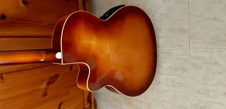 Preciosa guitarra vintage marca Framus - Image3
