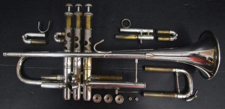 Trompeta Sib Bach Stradivarius 37G - Imagen3