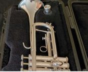 BACH TR300 TRUMPET 🇺🇸 🇺🇸 USA
 - Image