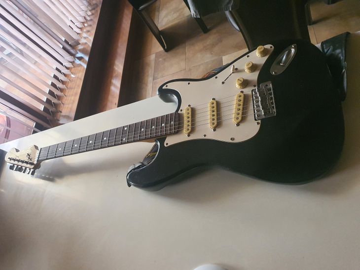 Fender Stratocaster (squire año 81 made in korea) - Imagen6
