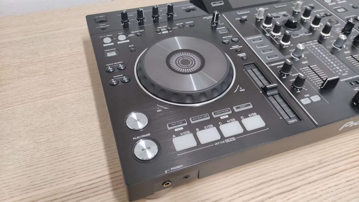 Pioneer DJ XDJ-RX con flightcase - Image2