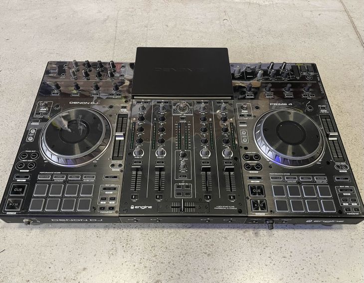 Denon DJ Prime 4 - Imagen por defecto
