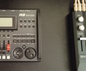 Zoom R8 Multitrack Recorder
 - Image