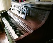 Kimball, a special piano.
 - Image