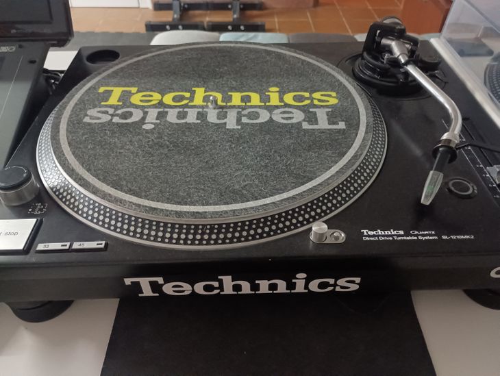 Plato technics 1210 MK2 - Imagen por defecto