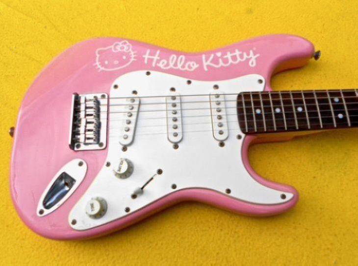 Squier Fender Mini Hello Kitty stratocaster guitar - Imagen por defecto