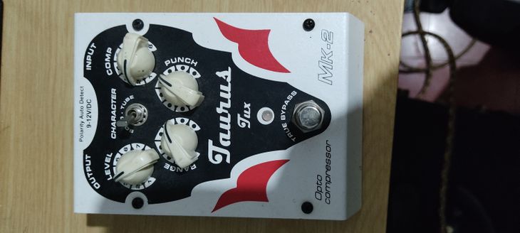 El pedal de efectos Opto Compresor Taurus Tux MK-2 - Immagine2