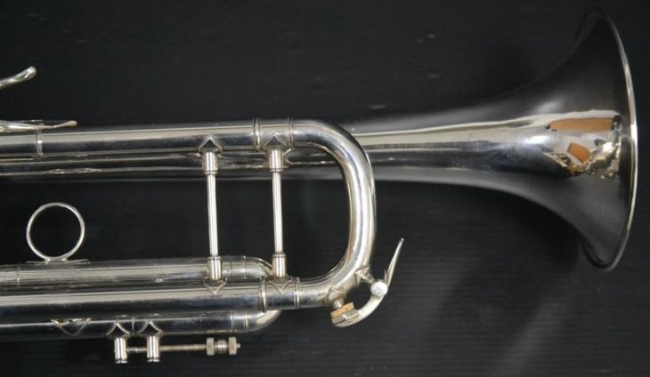 Trompeta Sib Bach Stradivarius 37L - Imagen6