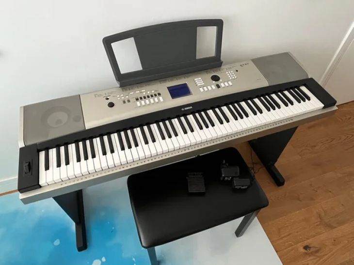 Yamaha YPG-535: Teclado 88 teclas Como nuevo - Imagen por defecto