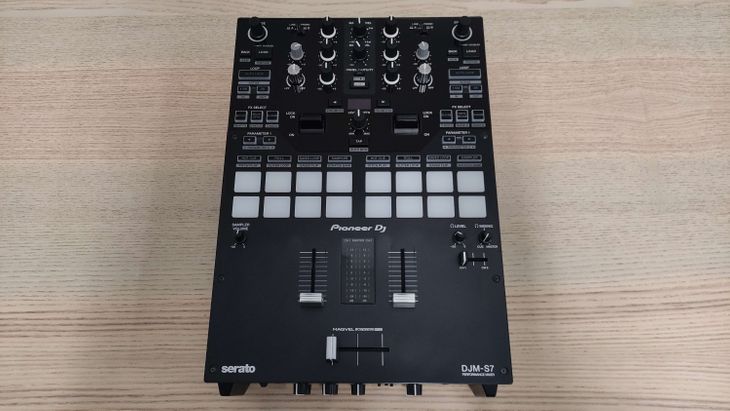 Pioneer DJ DJM-S7 - Imagen por defecto