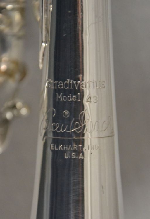 Trompeta Bach Stradivarius pabellón 43 - Imagen4