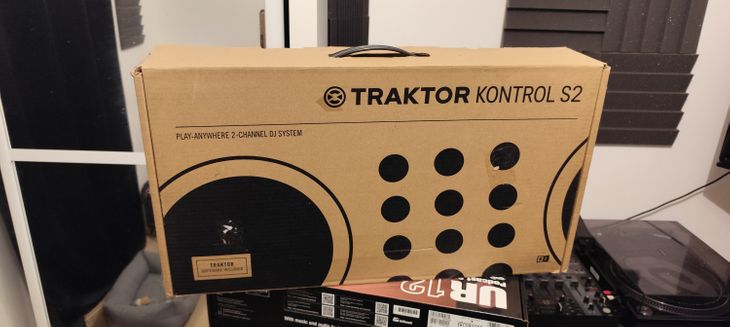 Native instruments Traktor Kontrol S2 mk3 - Bild6