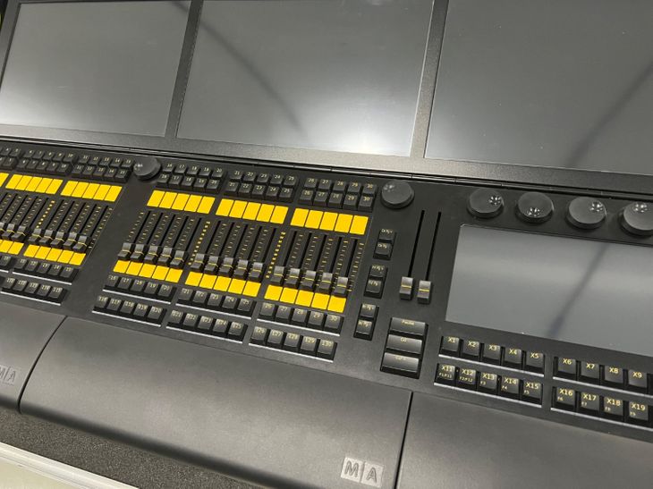 MA Lighting GRAND MA2 FULL SIZE + RAM UPGRADE - Imagen2