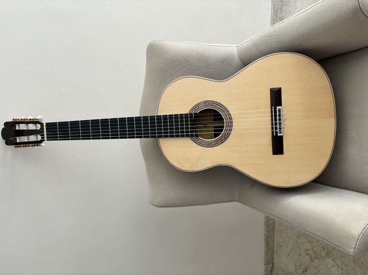 Guitarra “Garnata”, modelo clásico “Granada - Imagen por defecto