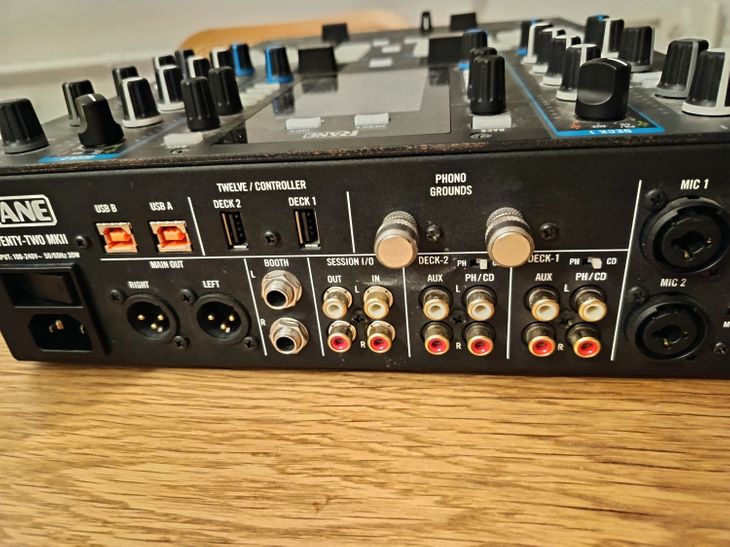 Vends Rane seventy two mk2 état neuf et d&#039;origine - Imagen por defecto