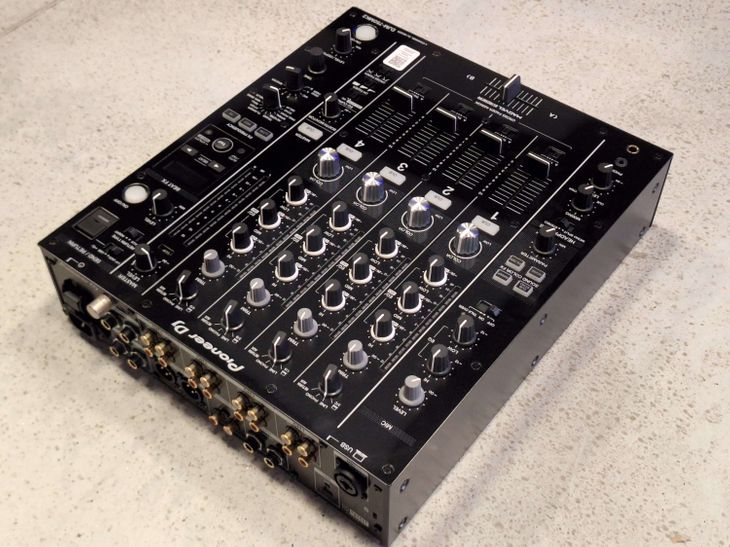 Pioneer DJ DJM-750MK2 - Imagen3