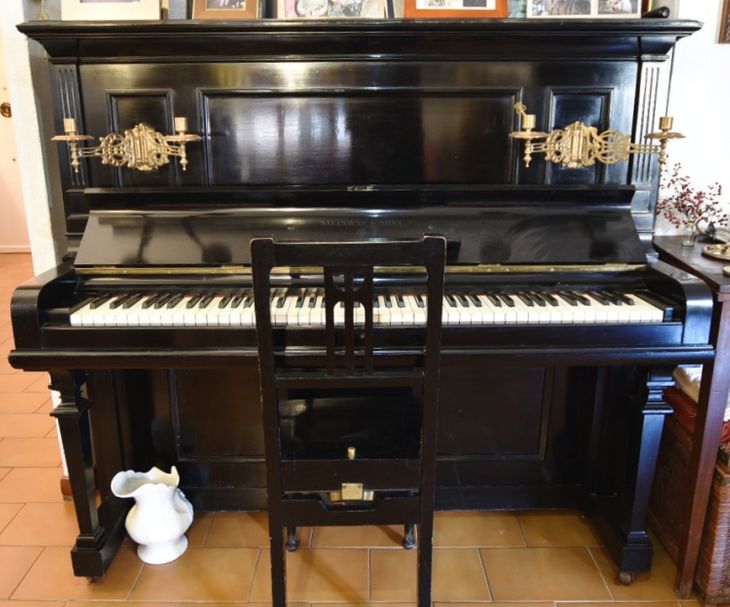 Piano de pared Stenway & Sons New York - Imagen por defecto