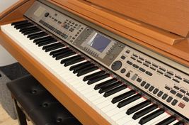 Yamaha Clavinova CVP-301 Digital Piano in Cherry Wood Finish - Image