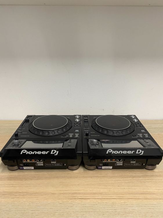 2x Pioneer DJ XDJ1000 MK2 + Flightcase y Decksaver - Imagen3