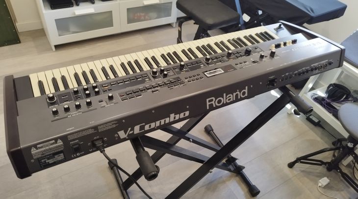 Roland VR-760 teclado de escenario - Imagen por defecto