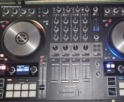 Traktor S4MK3 - Bild