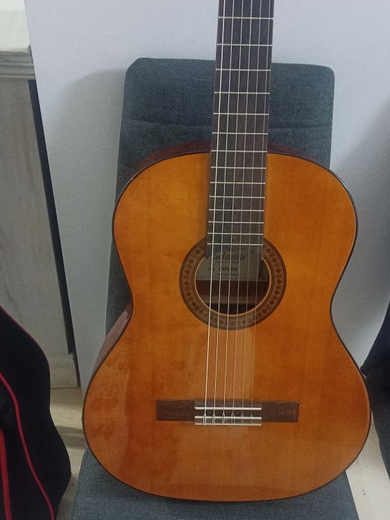 Vendo guitarra Admira Paloma - Imagen por defecto