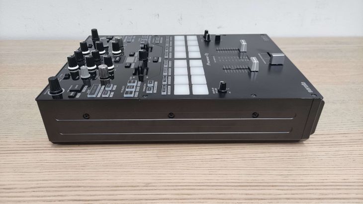 Pioneer DJ DJM-S7 - Imagen6