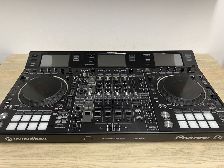 Pioneer DJ DDJ-RZX con decksaver - Immagine2