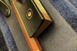Feiner Geigenbogen mit Goldmontur - Imagen