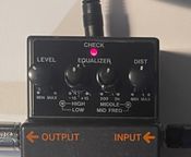 Effet de distorsion pour guitare BOSS MT-2 Metal Zone
 - Image