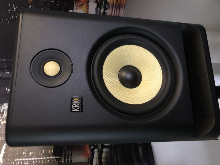 KRK RP7 G4 PAR DE MONITORES (IMPECABLES) - Imagen por defecto