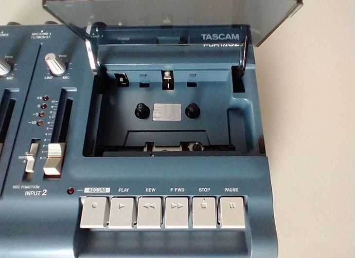 Tascam Porta 02 grabador cassette 4 pistas - Imagen por defecto