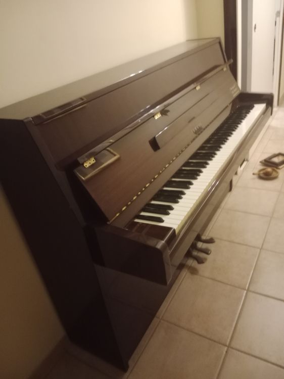 Vendo piano Yamaha impecable del año 1982. Sin uso - Immagine3