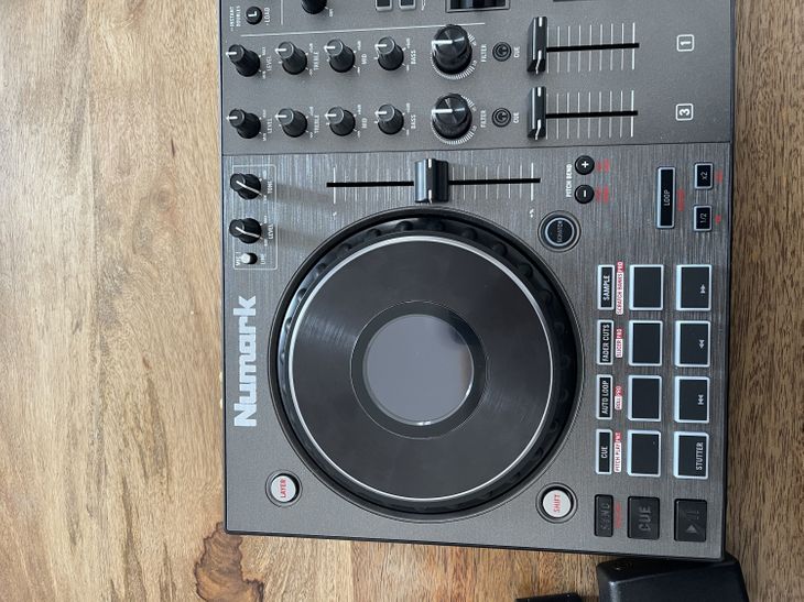 Numark NS4FX - Bild4